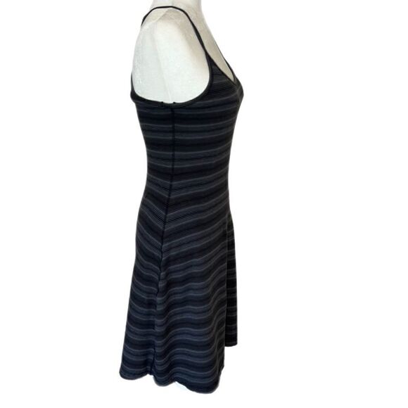 Mountain Hard Wear Grey Striped Sundress with Racer Back. Sz. M. Good Condition - Picture 4 of 13